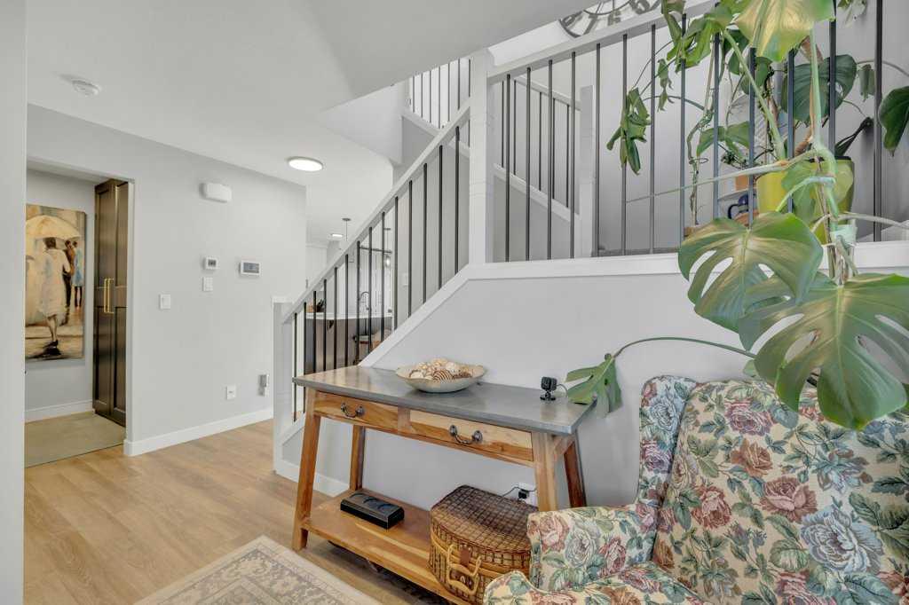 Picture for 5705 63 Avenue  