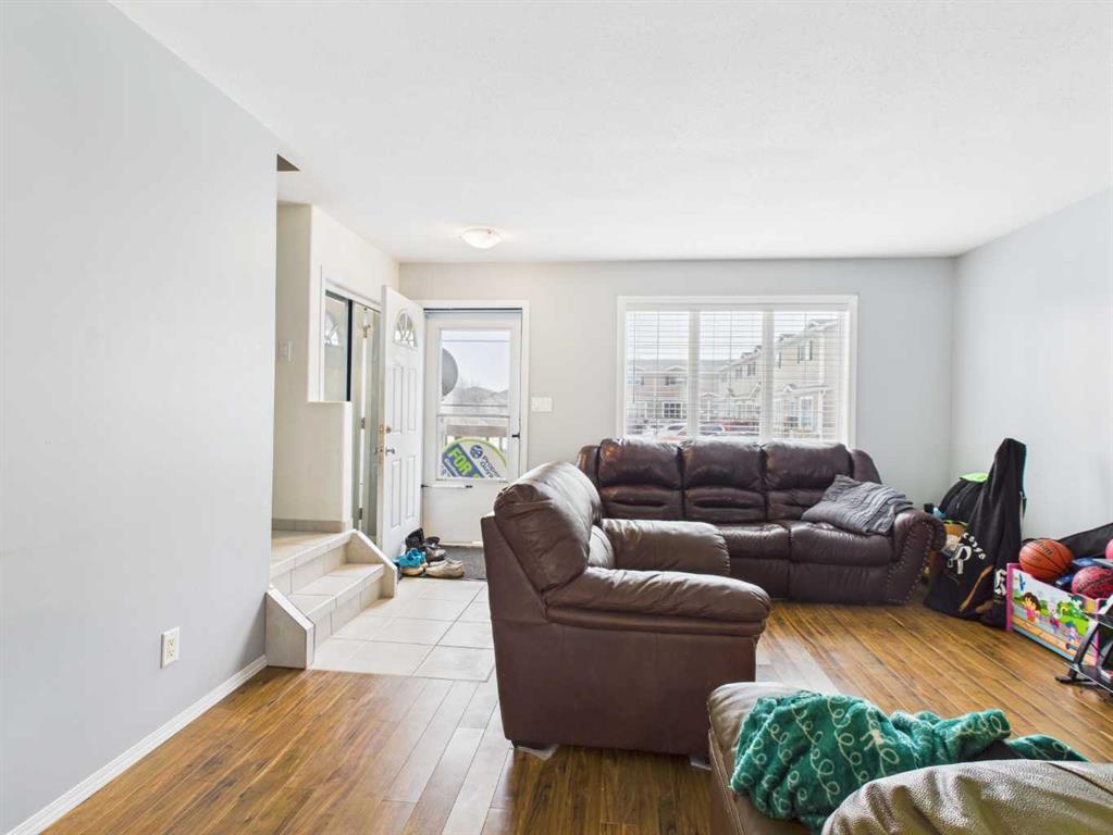 Picture for 4728 18 Street 