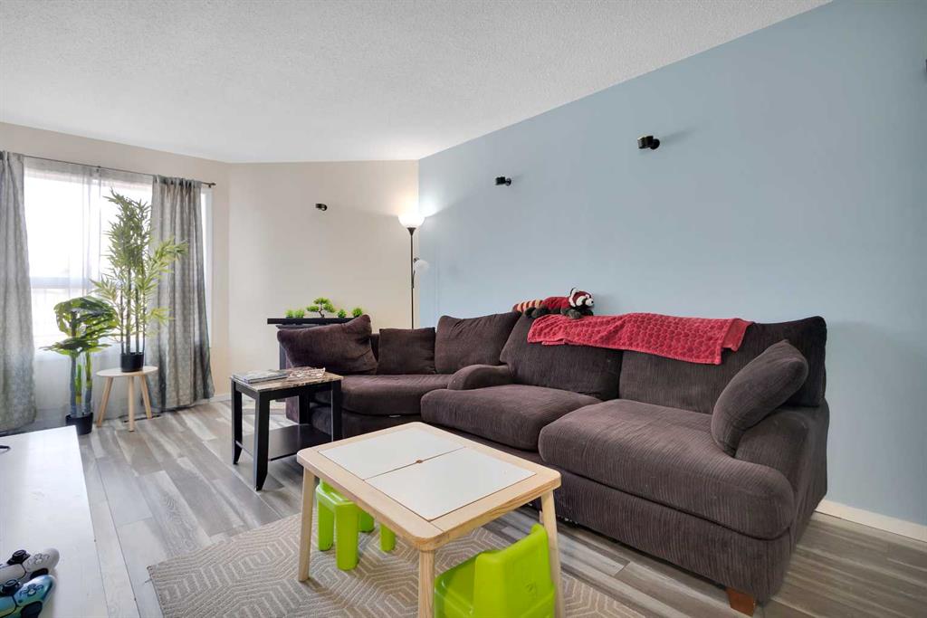 Picture for 43, 20 Alford Avenue 