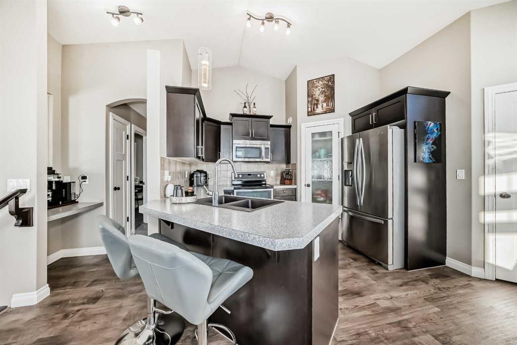 Picture for 668 Robinson Avenue 