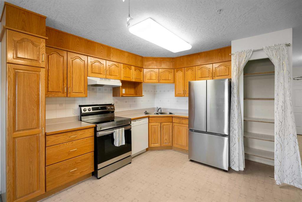 Picture for 204, 4623 65 Street 