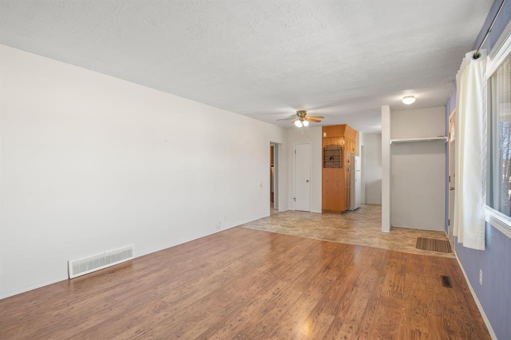 Picture for 4807 45 Street 