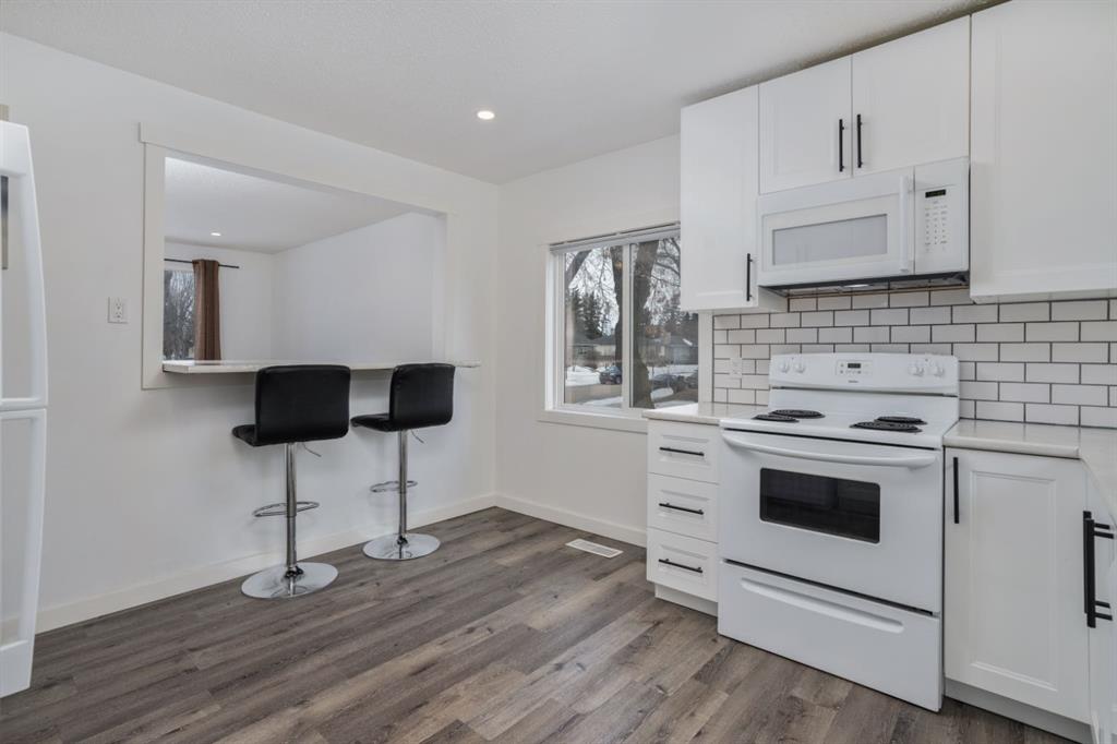 Picture for 4521 46 Street 