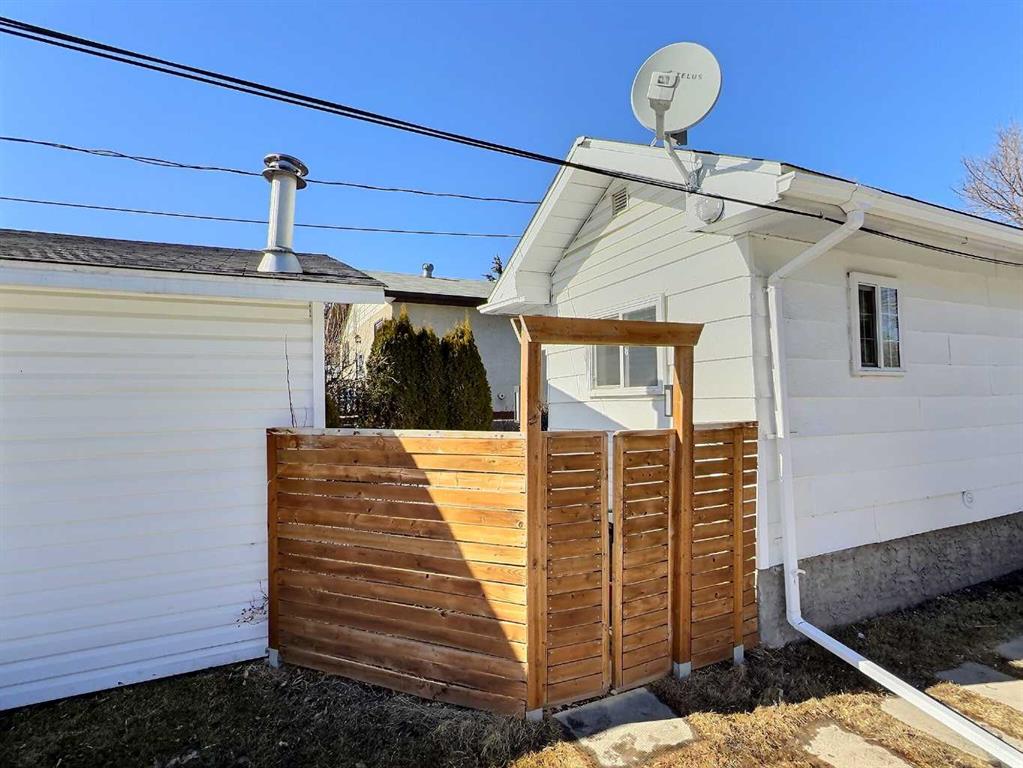 Picture for 5213 55 Avenue 