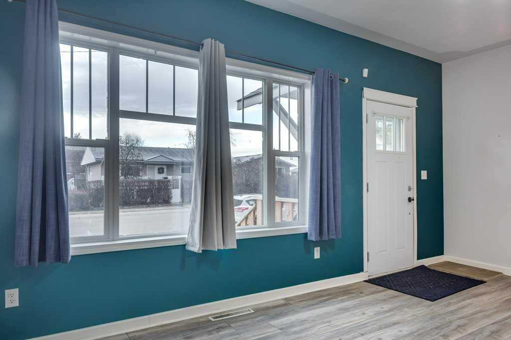 Picture for 4915 44 Street 