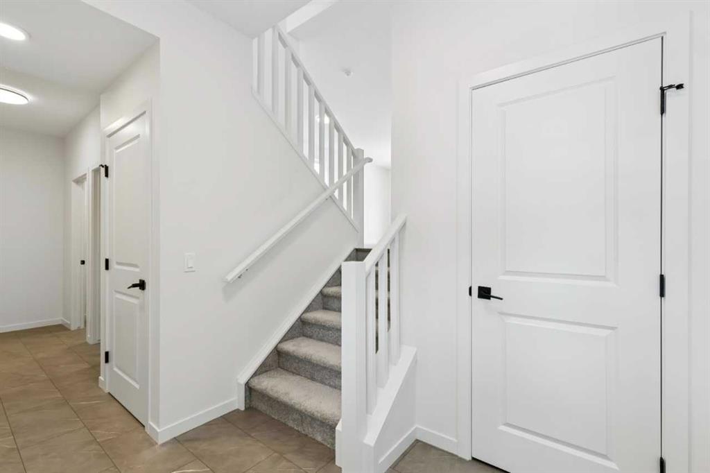 Picture for 823 Bayview Terrace SW