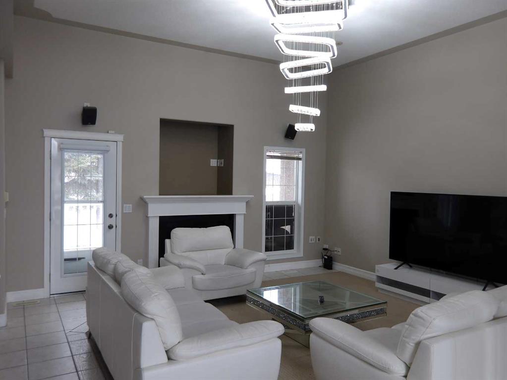 Picture for 39 ASHLEY Close 