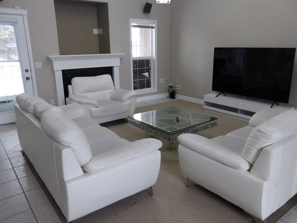 Picture for 39 ASHLEY Close 