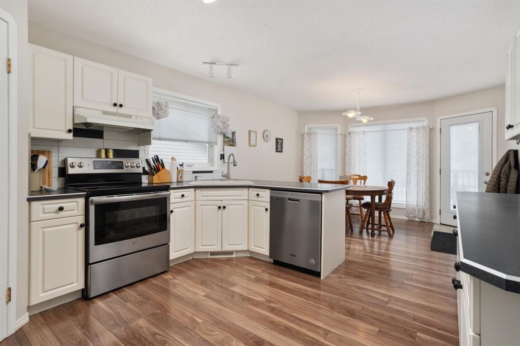 Picture for 132 Edgewood Close 