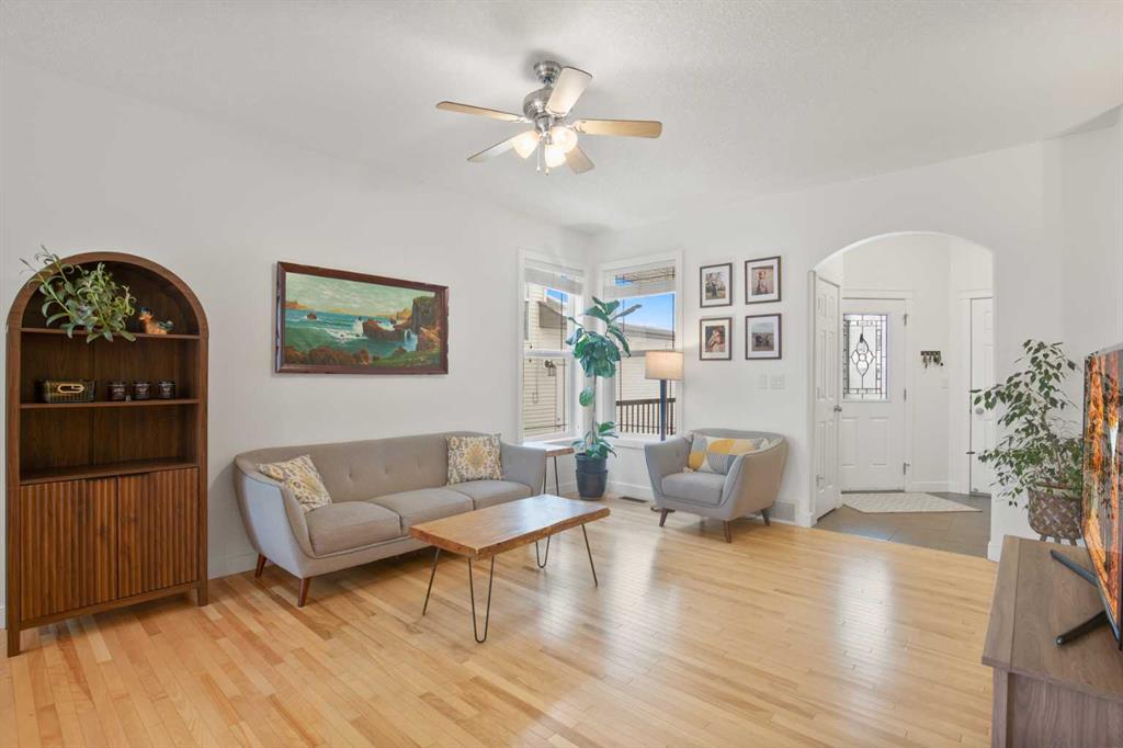 Picture for 53 Woodbine Close 