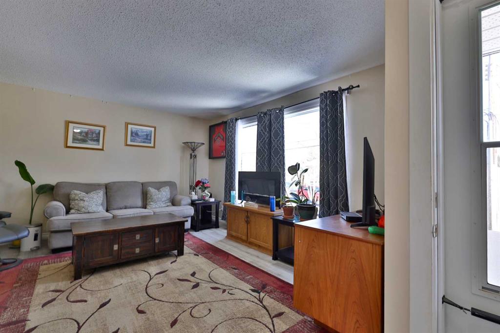 Picture for 6403A 49 Avenue 