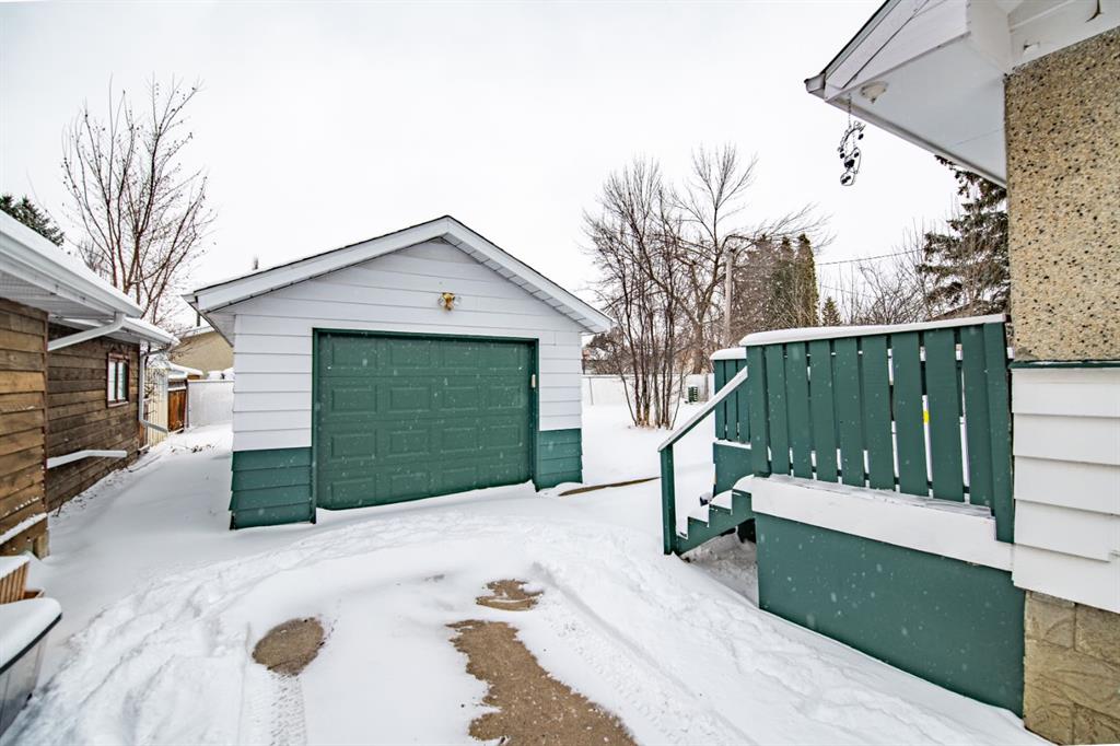 Picture for 3505 45 Avenue 