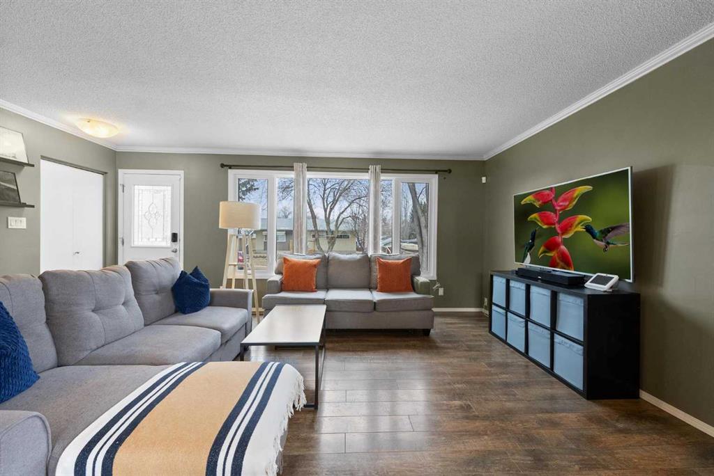 Picture for 6203 48B Avenue 