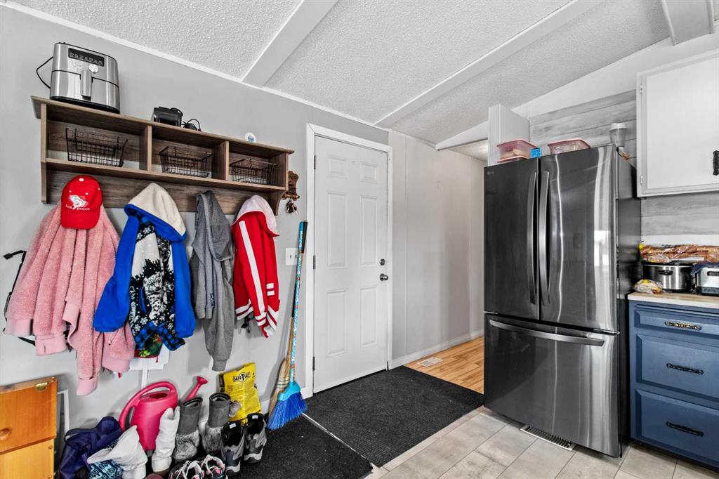 Picture for 246, 5344 76 Street 