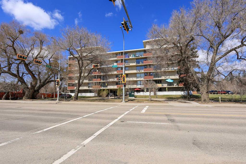 Picture for 308, 4700 55 Street 
