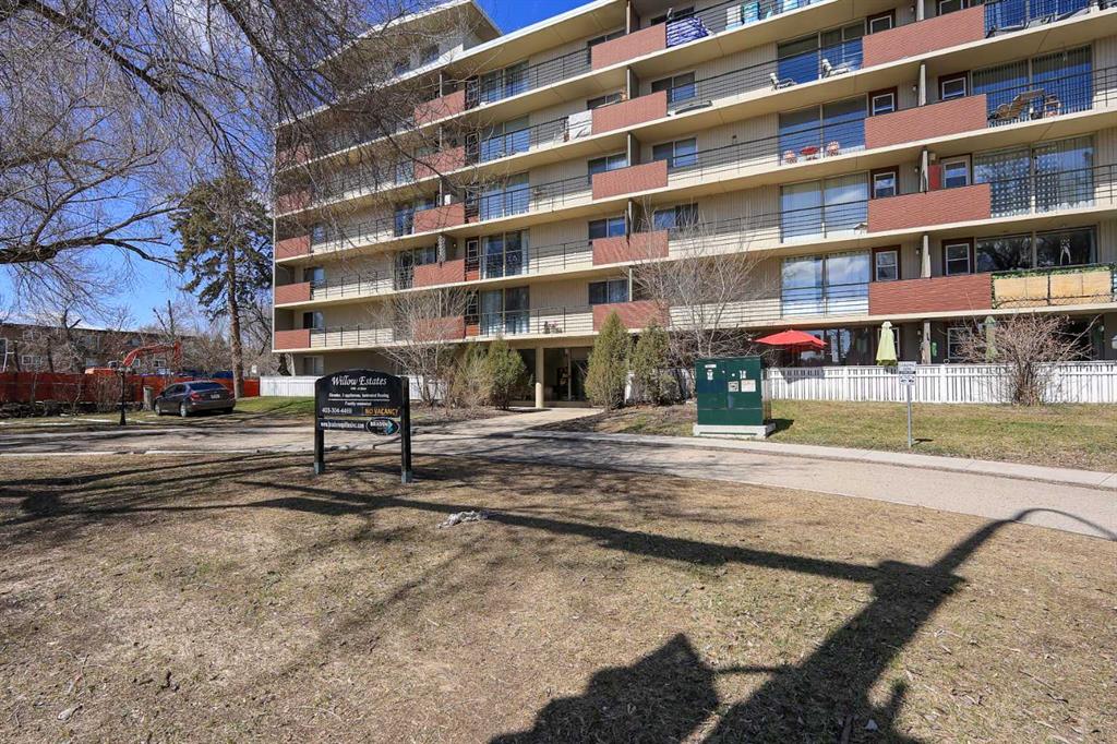 Picture for 308, 4700 55 Street 