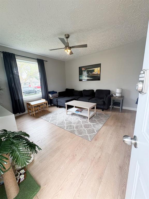 Picture for 5215 44 Street 
