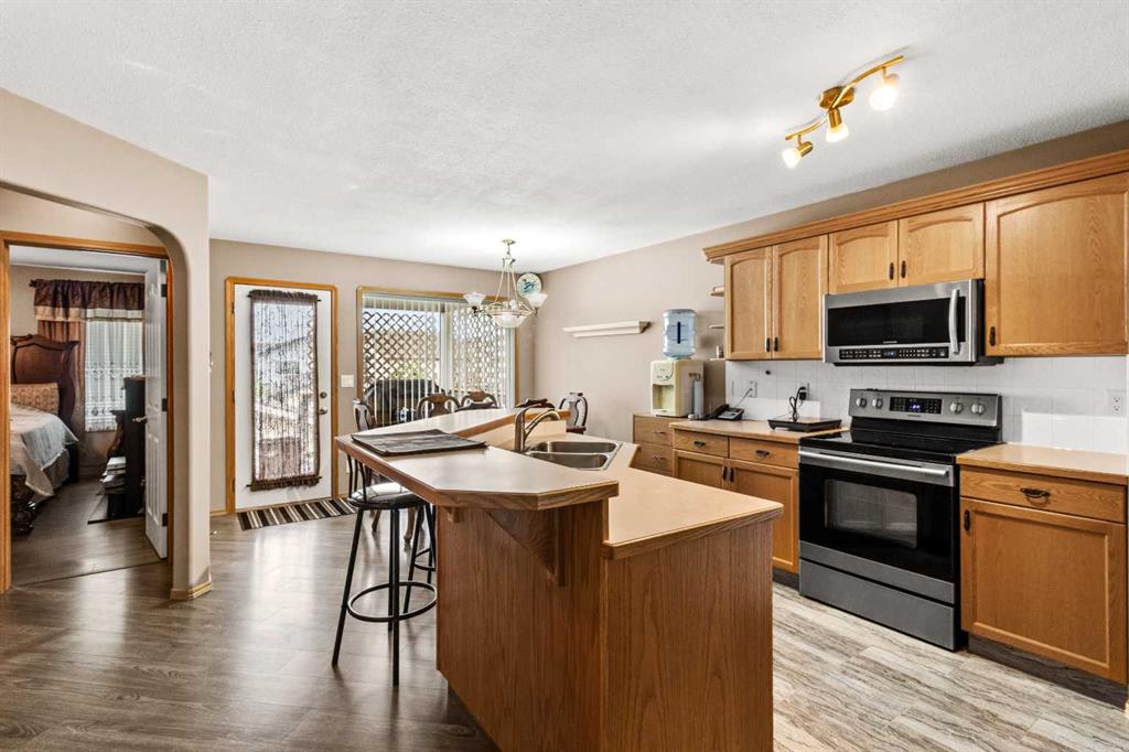 Picture for 131 Deschner Close 
