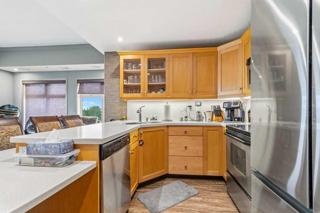 Picture for 401, 5100 Lakeshore Drive 