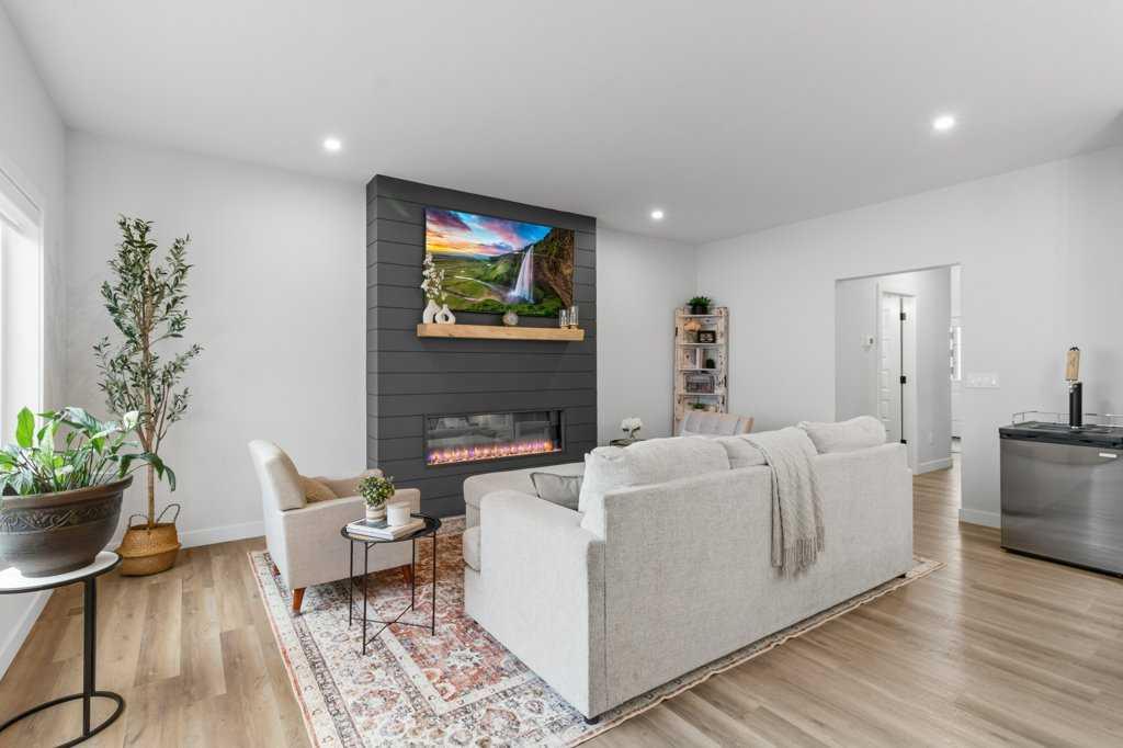 Picture for 58 Bardwell Way 