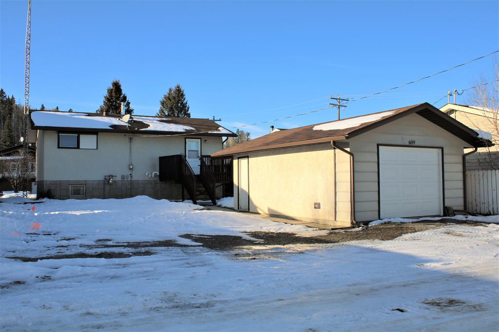 CIR Realty Sundre/AB ' 218 7 Street NE , Sundre, 0226 ,T0M 1X0