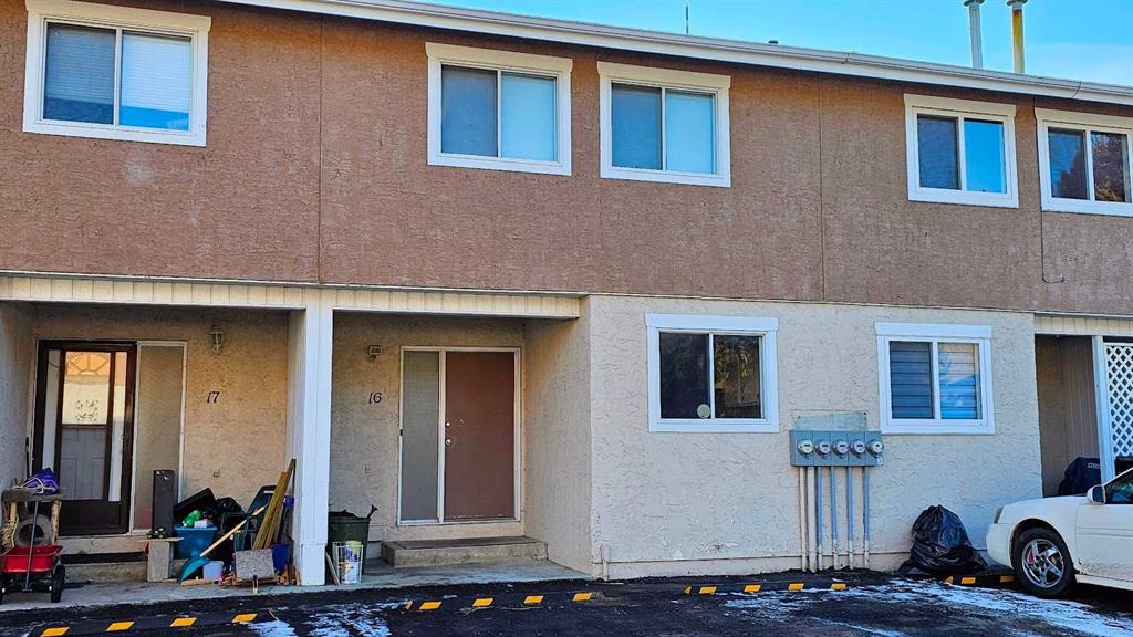 CIR Realty Sundre/AB ' 218 12 Avenue , Sundre, 0226 ,T0M 1X0 ; Listing