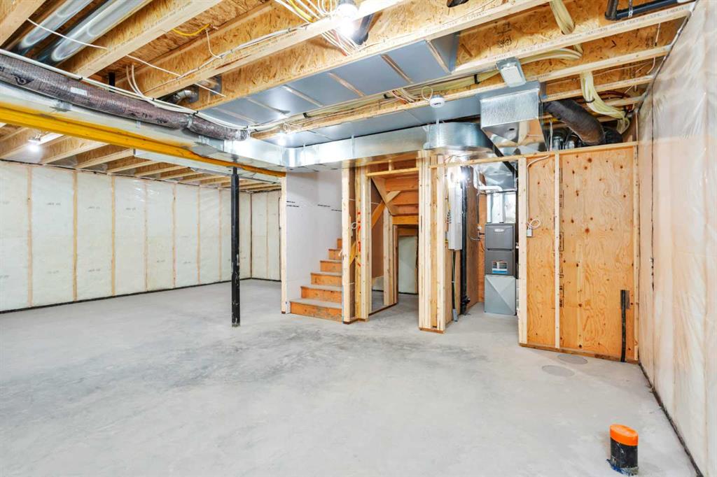 Picture for 122 Norseman Close  https://www.cirrealty.ca/reb/cara/4/A2262574_38.jpg