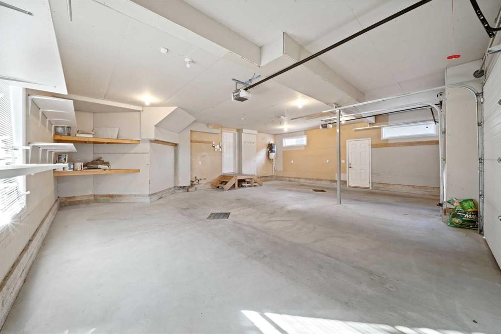 Picture for 116 Allwright Close  https://www.cirrealty.ca/reb/cara/4/A2264094_40.jpg