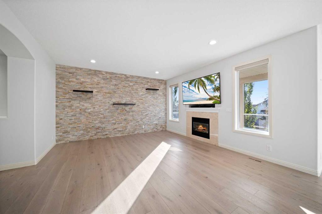 Picture for 116 Allwright Close  https://www.cirrealty.ca/reb/cara/4/A2264094_8.jpg
