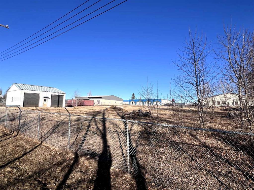 Picture for 5025 45 Avenue  https://www.cirrealty.ca/reb/cara/4/A2264754_2.jpg