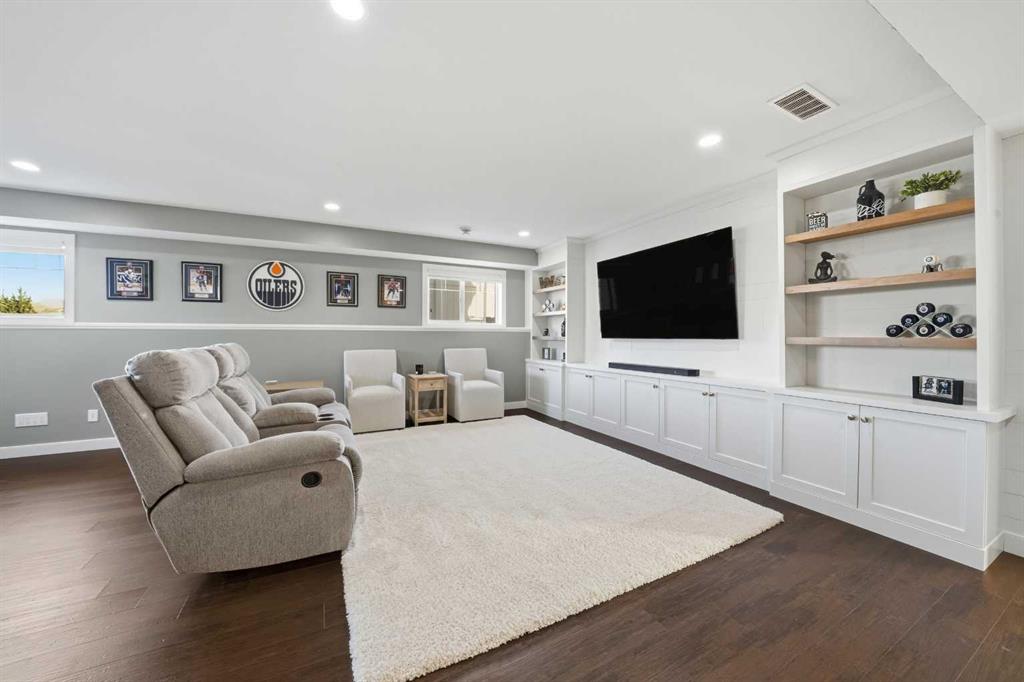 Picture for 199 Robinson Avenue  https://www.cirrealty.ca/reb/cara/4/A2265824_20.jpg