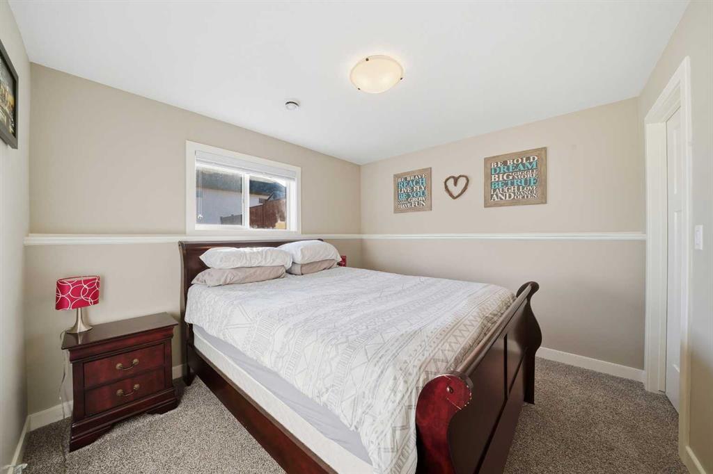 Picture for 199 Robinson Avenue  https://www.cirrealty.ca/reb/cara/4/A2265824_22.jpg