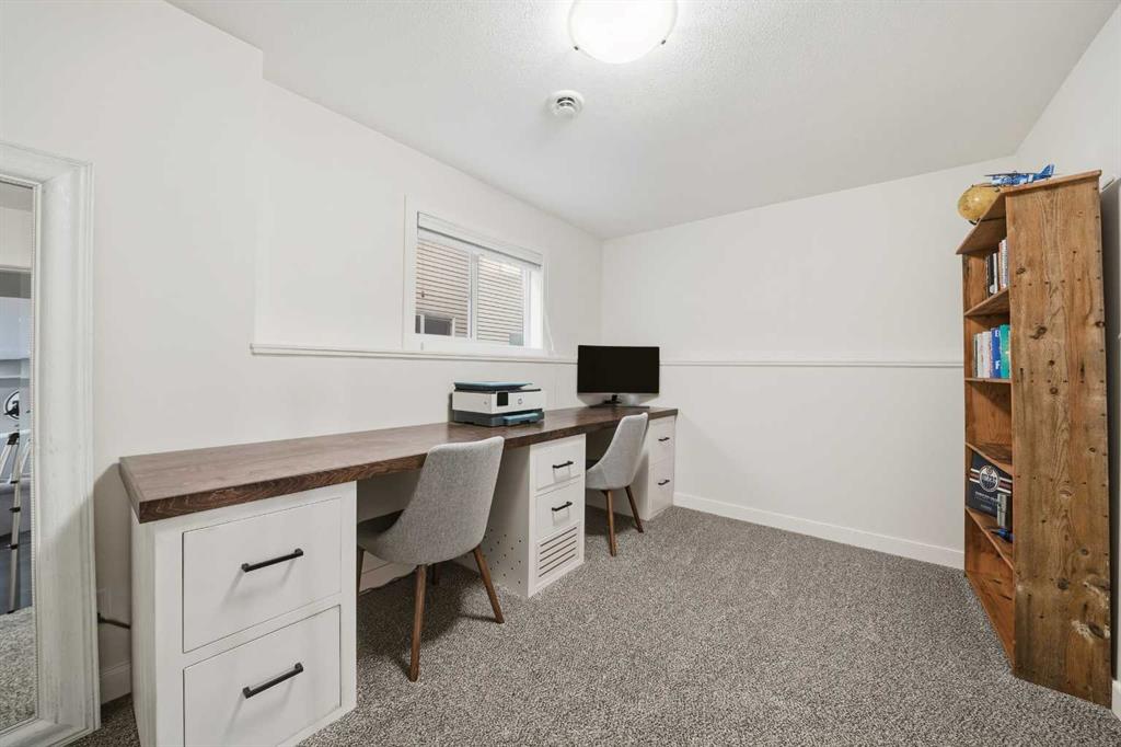 Picture for 199 Robinson Avenue  https://www.cirrealty.ca/reb/cara/4/A2265824_23.jpg