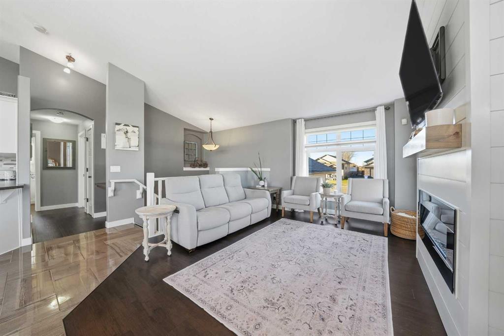 Picture for 199 Robinson Avenue  https://www.cirrealty.ca/reb/cara/4/A2265824_7.jpg