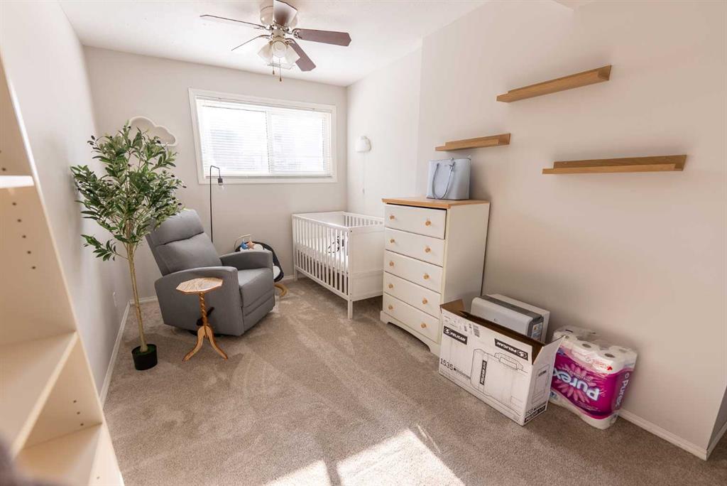 Picture for 35 Oak Street  https://www.cirrealty.ca/reb/cara/4/A2266134_34.jpg