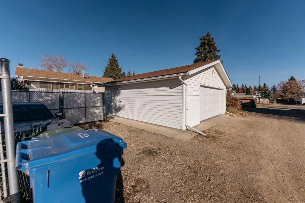 Picture for 35 Oak Street  https://www.cirrealty.ca/reb/cara/4/A2266134_43.jpg