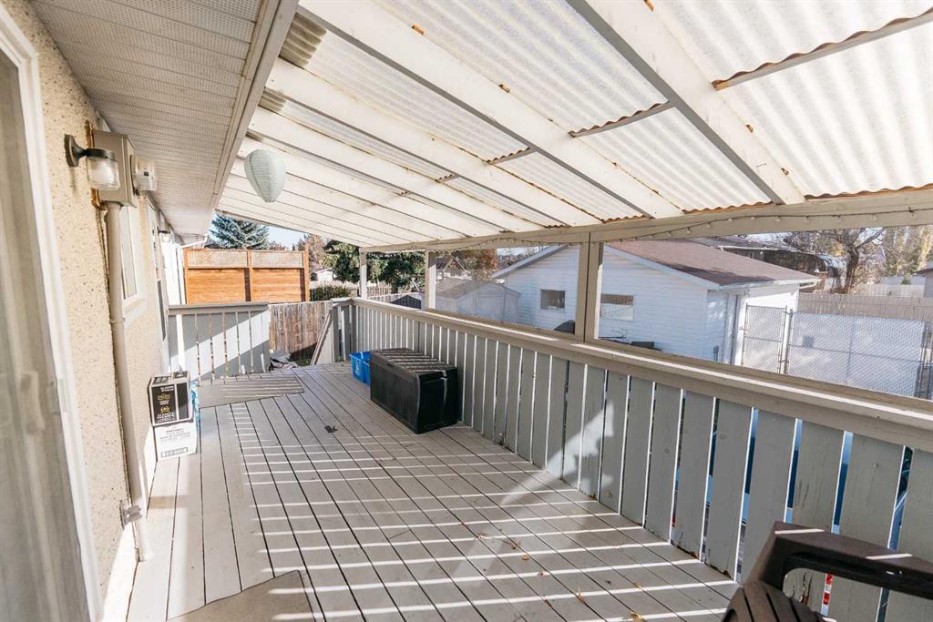 Picture for 35 Oak Street  https://www.cirrealty.ca/reb/cara/4/A2266134_48.jpg