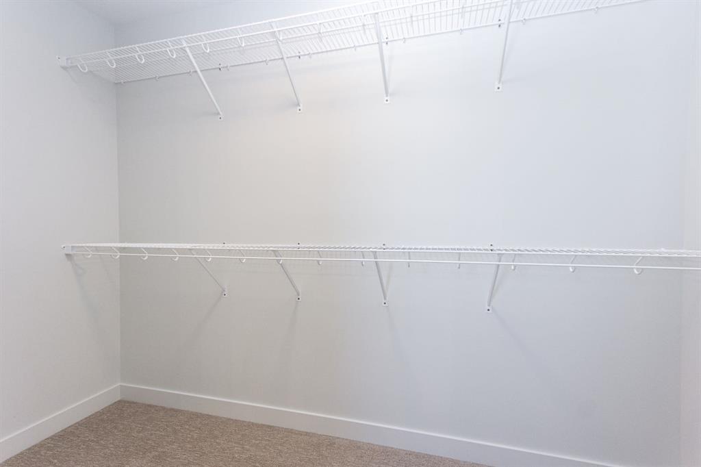 Picture for 17 Trinity Street  https://www.cirrealty.ca/reb/cara/4/A2266584_15.jpg