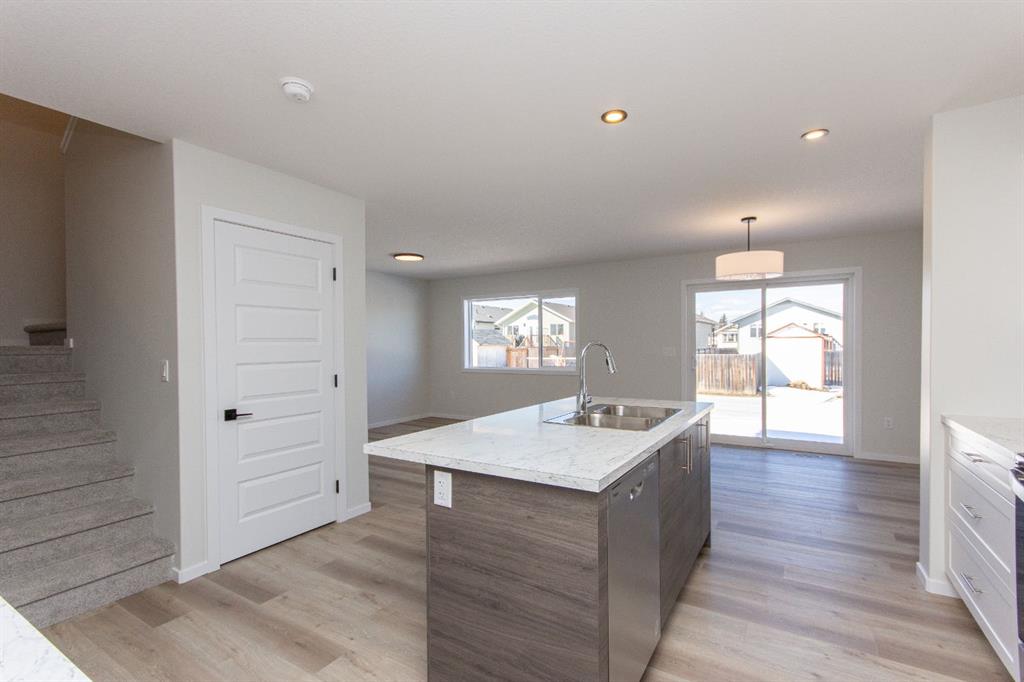 Picture for 17 Trinity Street  https://www.cirrealty.ca/reb/cara/4/A2266584_7.jpg
