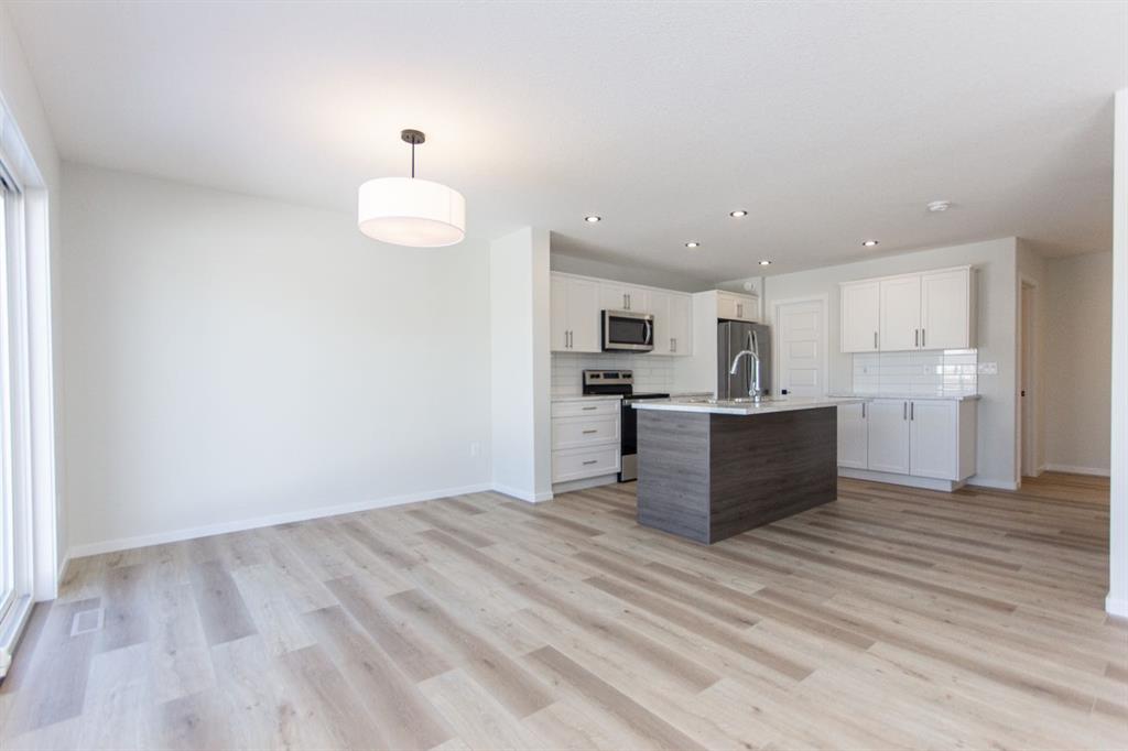Picture for 17 Trinity Street  https://www.cirrealty.ca/reb/cara/4/A2266584_9.jpg