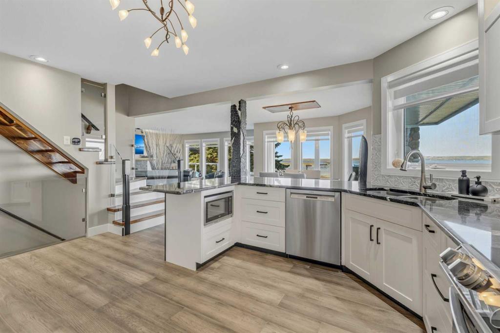 Picture for 398 Marina Bay Place  https://www.cirrealty.ca/reb/cara/4/A2266654_18.jpg