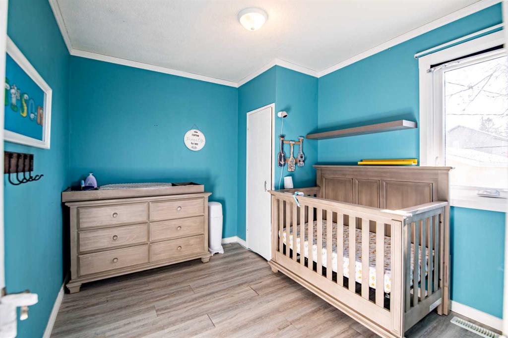 Picture for 3905 50 Street  https://www.cirrealty.ca/reb/cara/4/A2266694_20.jpg