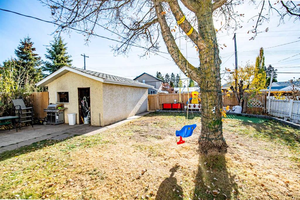 Picture for 3905 50 Street  https://www.cirrealty.ca/reb/cara/4/A2266694_39.jpg