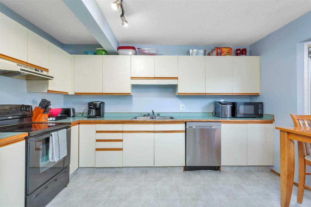 Picture for 83 Elwell Close  https://www.cirrealty.ca/reb/cara/4/A2266734_10.jpg