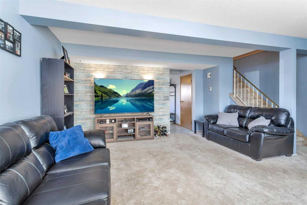 Picture for 83 Elwell Close  https://www.cirrealty.ca/reb/cara/4/A2266734_8.jpg
