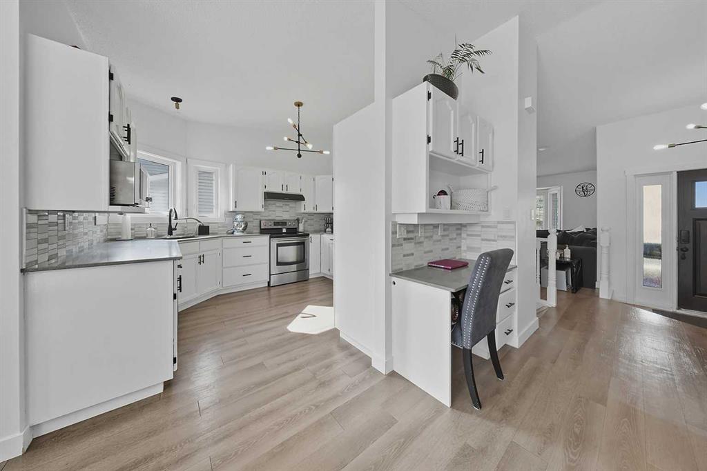 Picture for 39 Denison Crescent  https://www.cirrealty.ca/reb/cara/4/A2266944_11.jpg