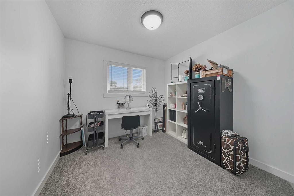Picture for 39 Denison Crescent  https://www.cirrealty.ca/reb/cara/4/A2266944_18.jpg