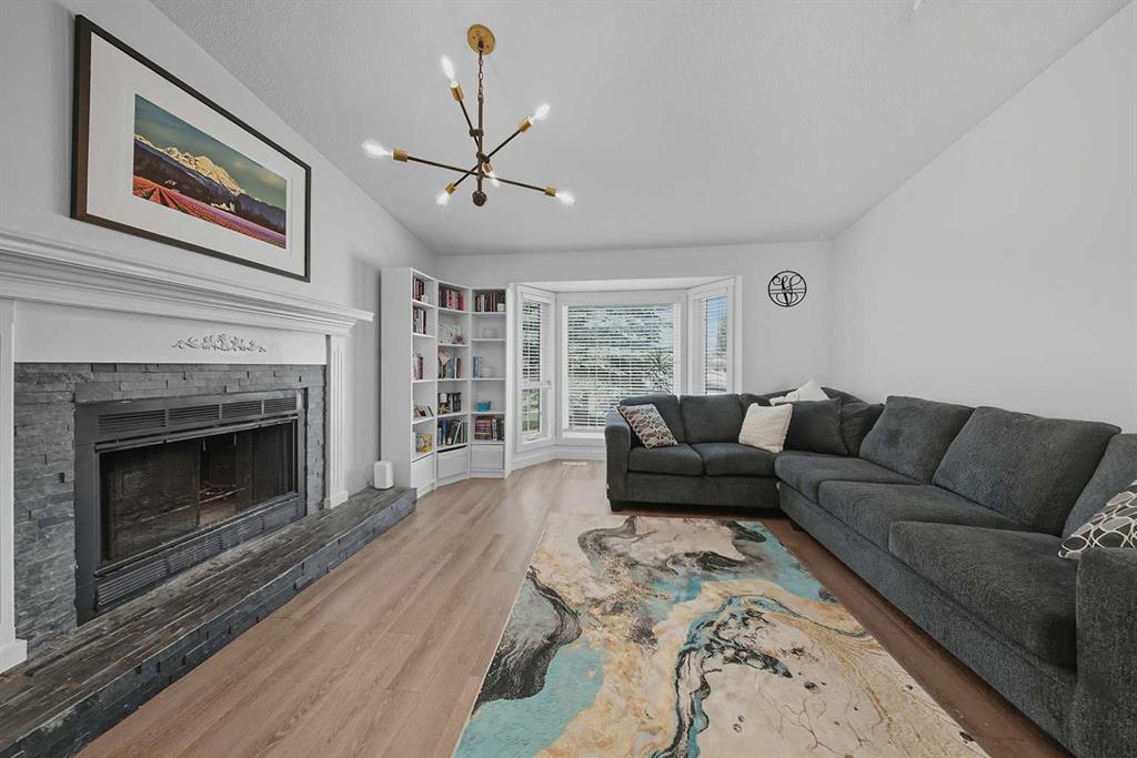 Picture for 39 Denison Crescent  https://www.cirrealty.ca/reb/cara/4/A2266944_9.jpg