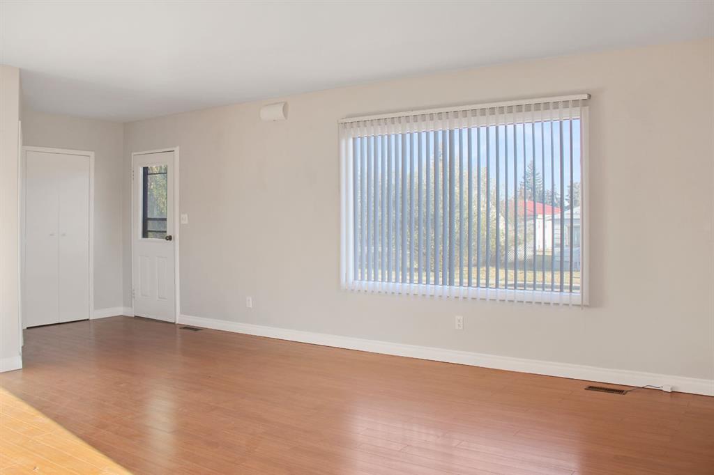 Picture for 5006 52 Street 