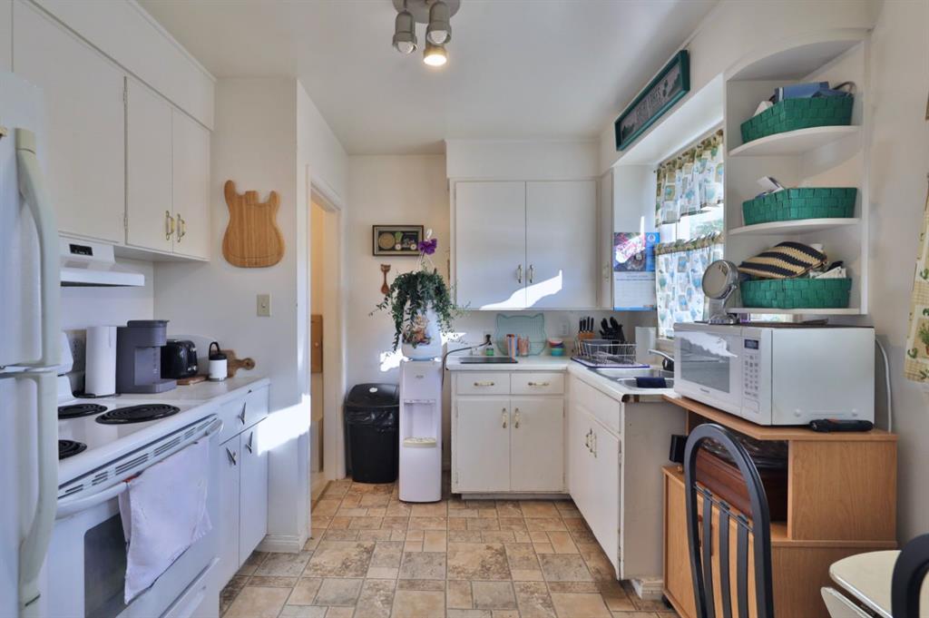 Picture for 4616 46 Street 